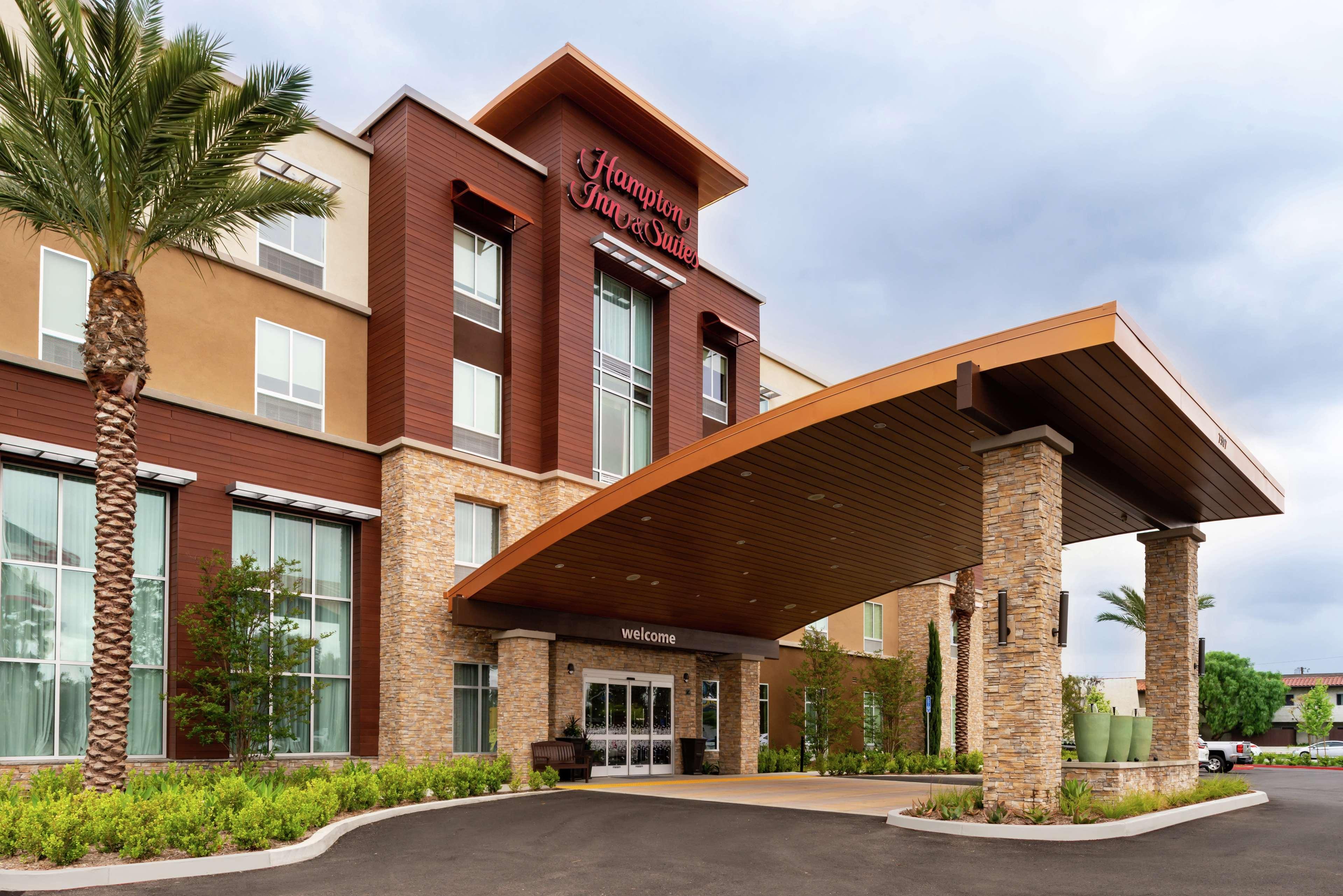 Hampton Inn & Suites Buena Park Exterior photo